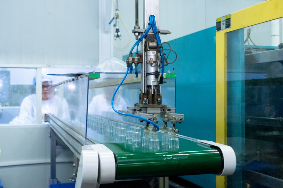 FOSHAN SHUNDE QUANYE PLASTICS CO.,LTD lini produksi pabrikan